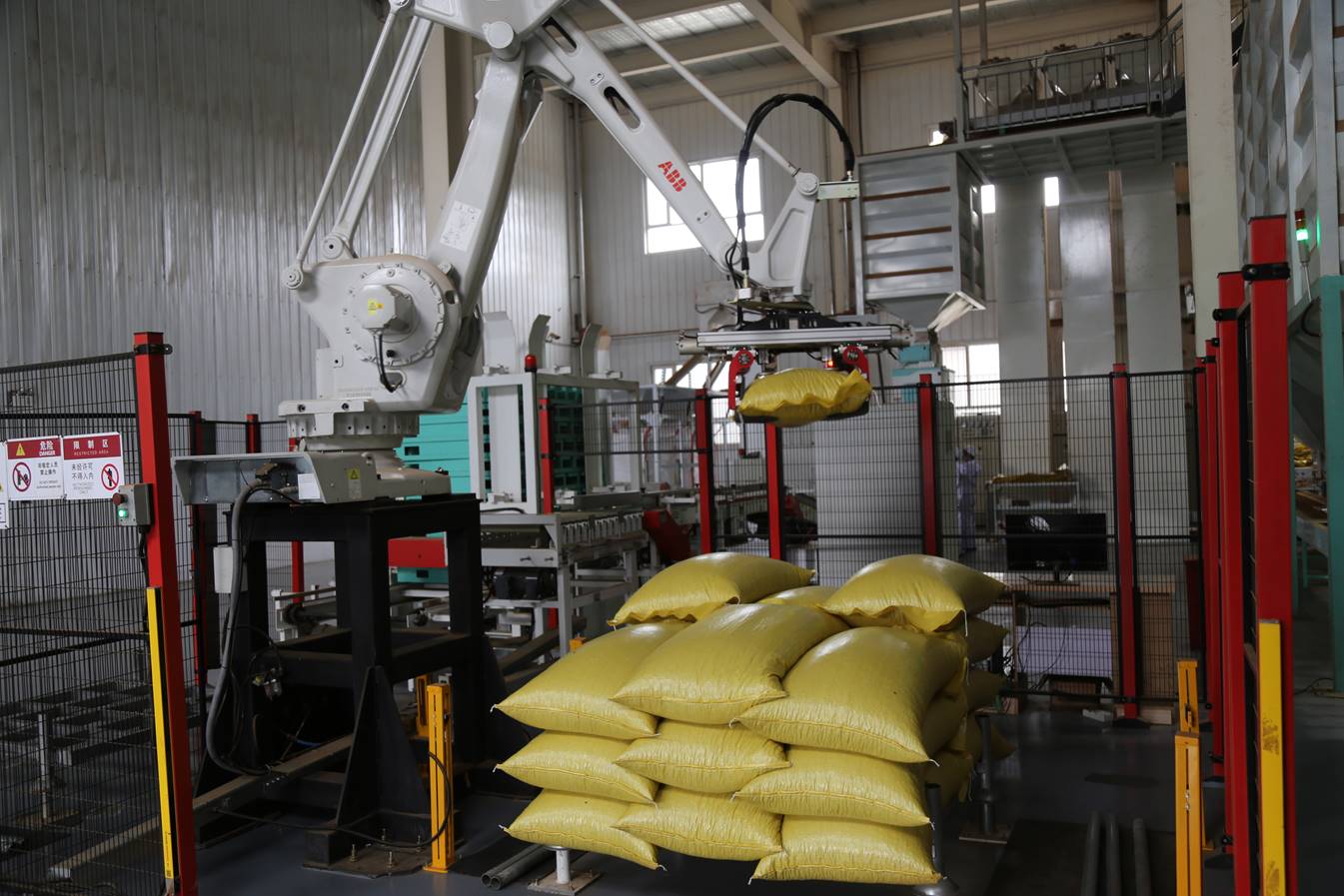 ��е�����