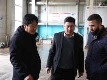 ���һ�ӭ����ͻ�ݰ����˾���н���